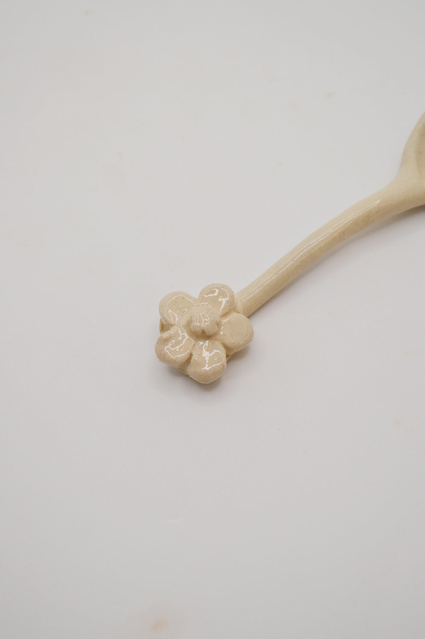 Cuillère fleur crème