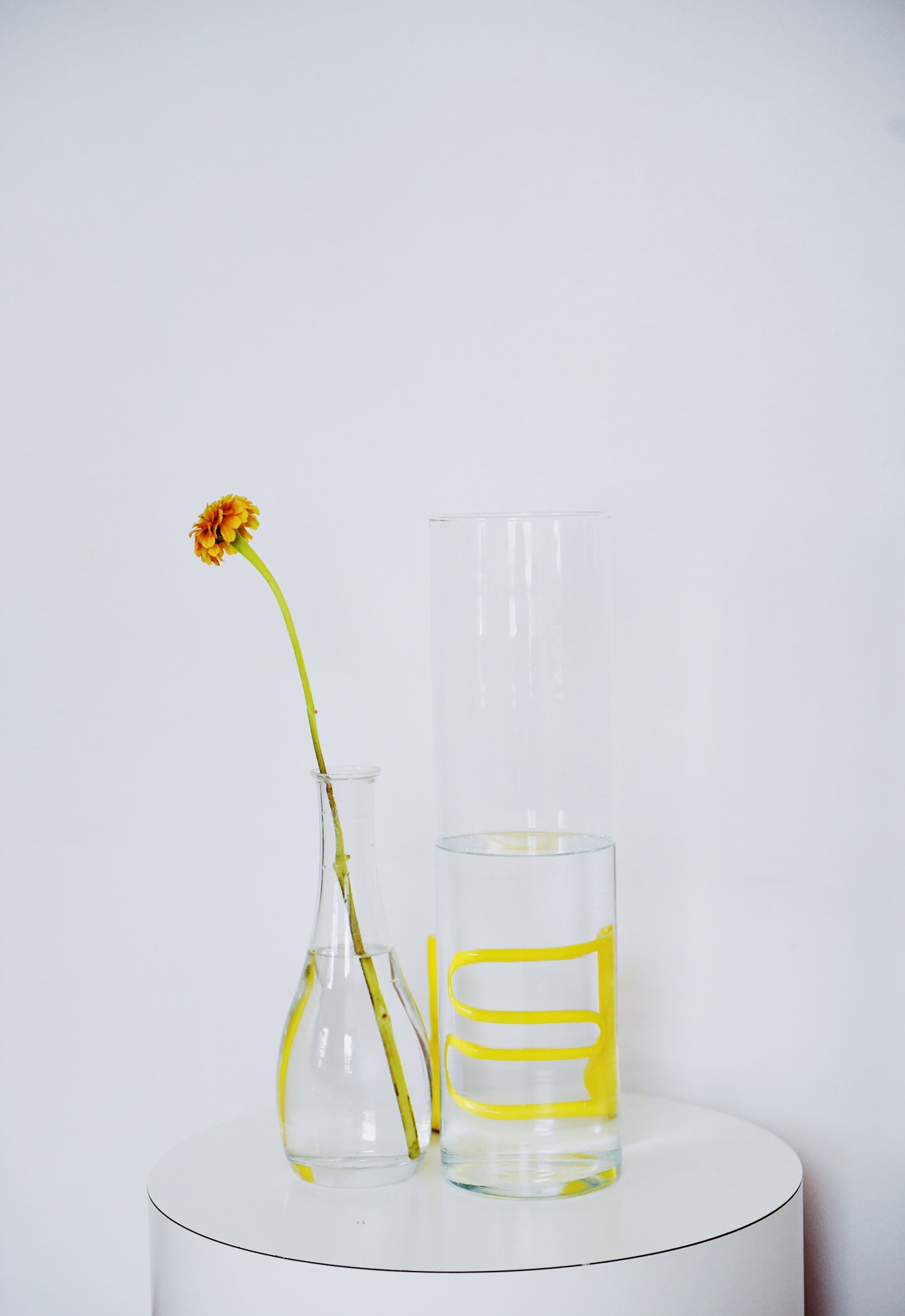 Vase zig-zag rond jaune