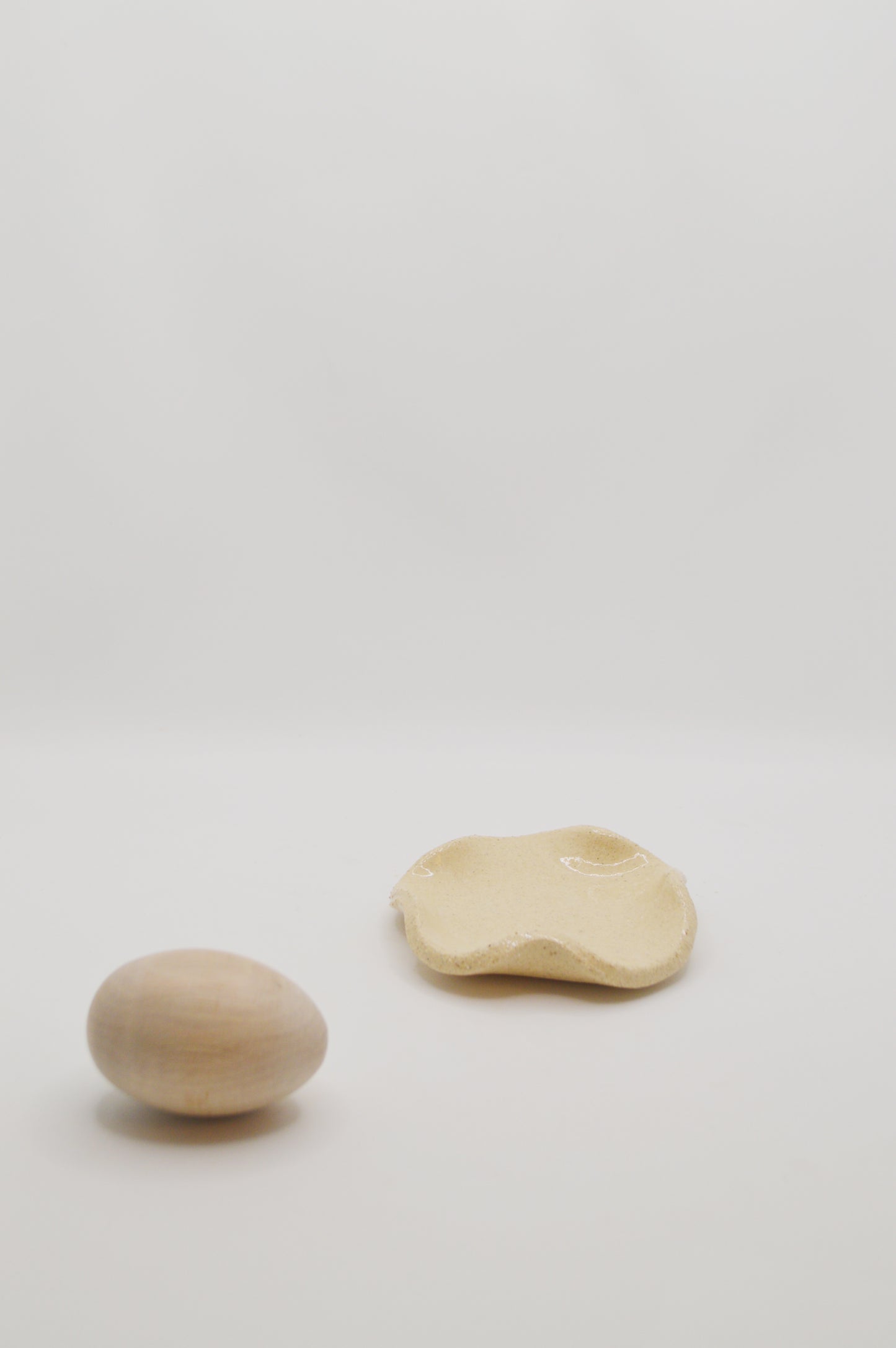 Mini assiette crème chamottée ondulée