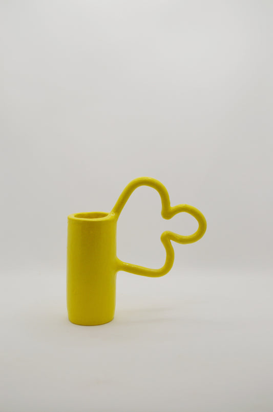 Vase pétale jaune pâle