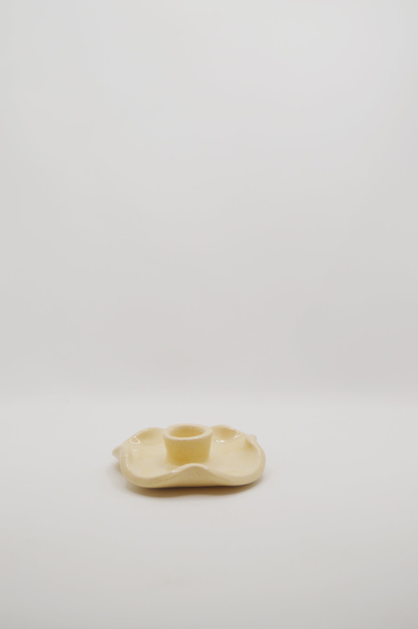 Bougeoir crème lisse ondulée